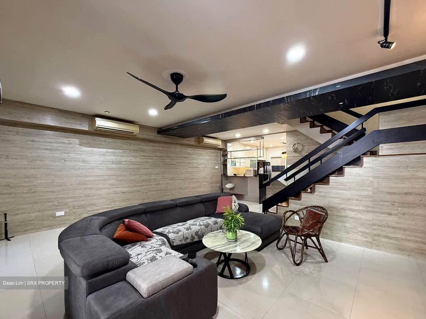 Ee Teow Leng Road (D19), Terrace #581924841